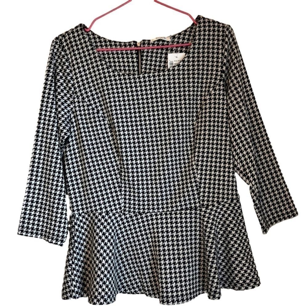 NWT Ricki’s Houndstooth Peplum Top
